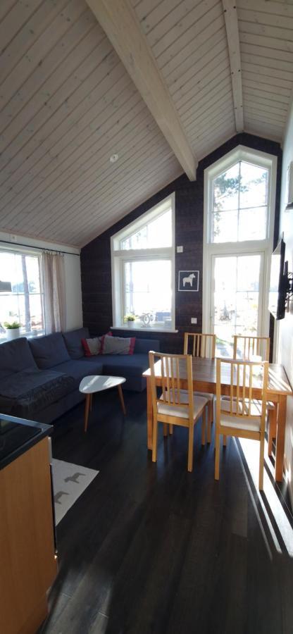 Lakeside Log Cabin Fraemby Udde ファールン エクステリア 写真