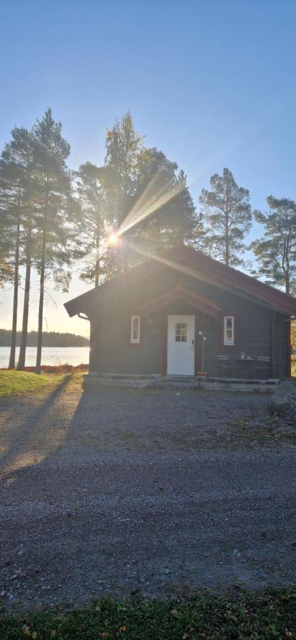 Lakeside Log Cabin Fraemby Udde ファールン エクステリア 写真