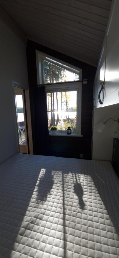 Lakeside Log Cabin Fraemby Udde ファールン エクステリア 写真